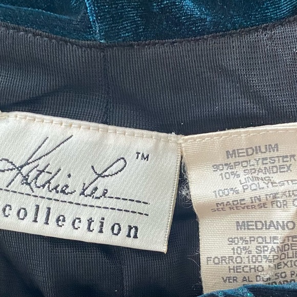 Vintage Kathie Lee Collection Green Velvet Dress Size Medium - Picture 12 of 13